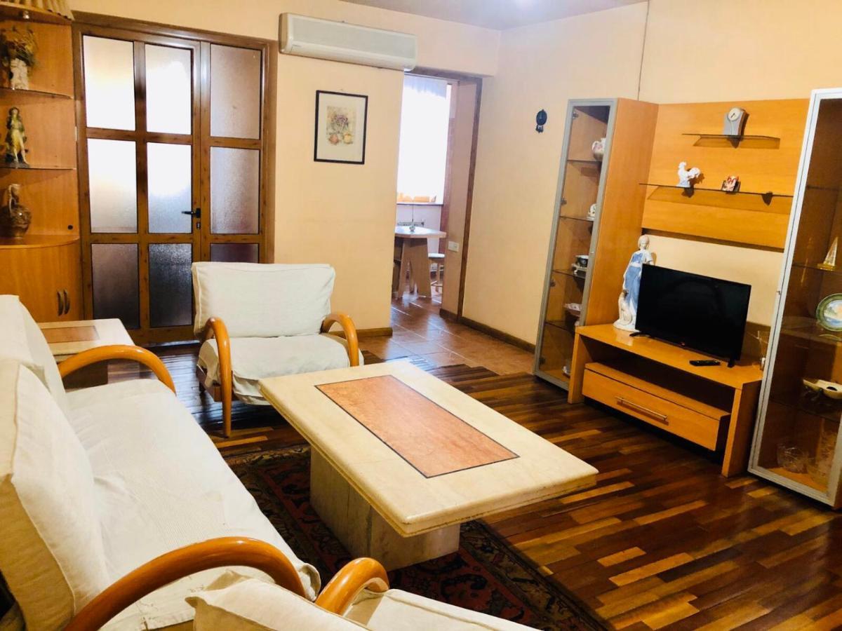 Republic Square Apartment Jerevan Exteriér fotografie
